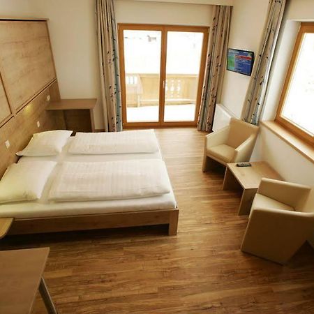 Familien & Wohlfuhlhotel Johanneshof Saalbach-Hinterglemm Eksteriør bilde